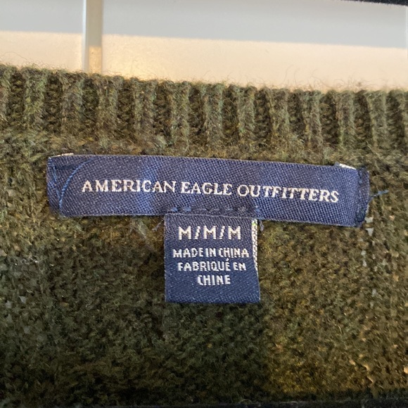 American Eagle sweater - Picture 2 of 3